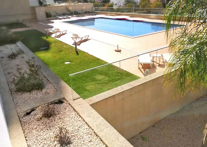 Modern Apartment In Lagos + Pool